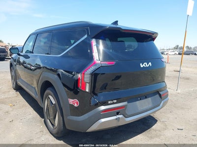 KIA EV9