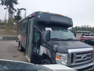 2011 Ford E-350 Cutaway