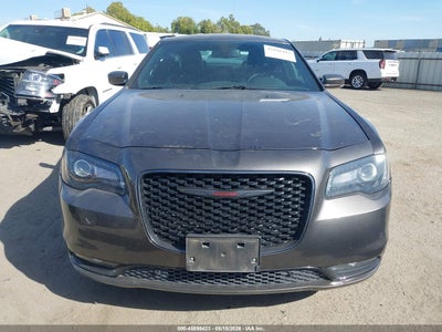 CHRYSLER 300