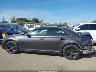 CHRYSLER 300