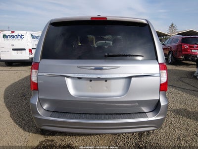 CHRYSLER TOWN & COUNTRY