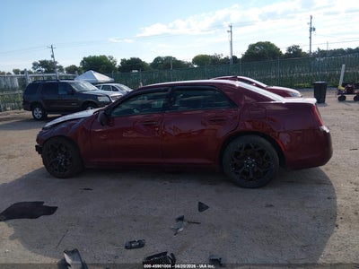 CHRYSLER 300