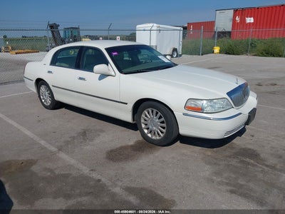 2003 Lincoln Town Car