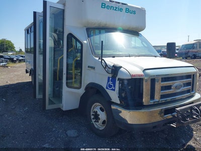 2011 Ford E-450 Cutaway