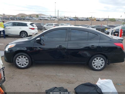 NISSAN VERSA