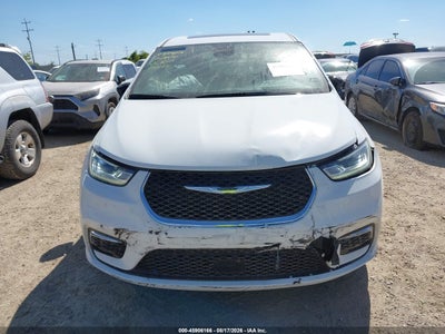CHRYSLER PACIFICA
