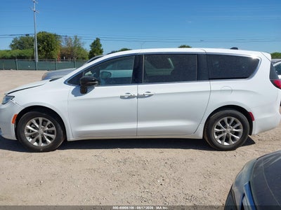 CHRYSLER PACIFICA