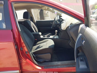 NISSAN ROGUE SELECT