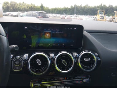 MERCEDES-BENZ GLA 250