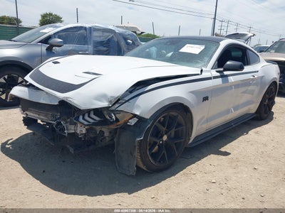 FORD MUSTANG