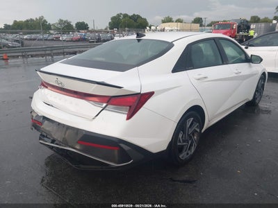 HYUNDAI ELANTRA