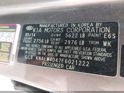 KIA K900