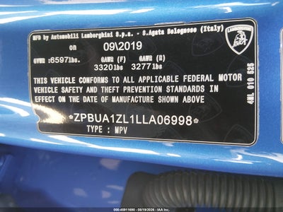 LAMBORGHINI URUS