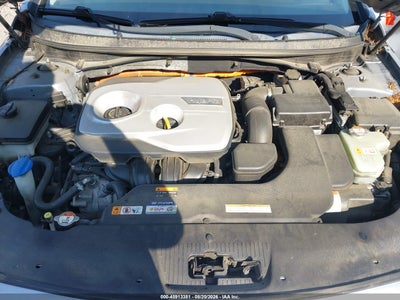 HYUNDAI SONATA HYBRID