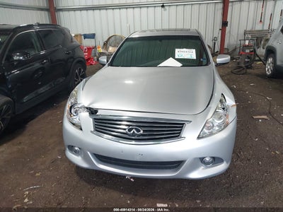 INFINITI Q40