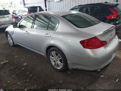 INFINITI Q40