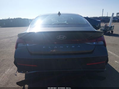 HYUNDAI ELANTRA