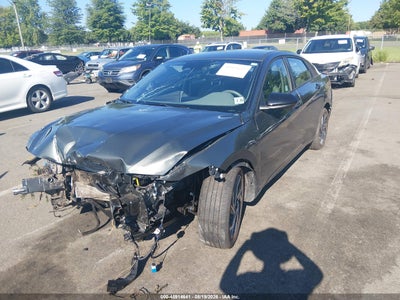 HYUNDAI ELANTRA
