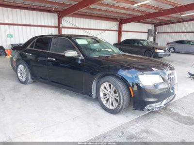 2016 Chrysler 300C