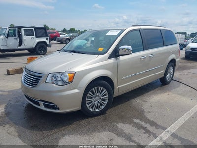 CHRYSLER TOWN & COUNTRY