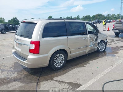 CHRYSLER TOWN & COUNTRY