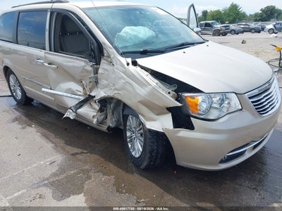 CHRYSLER TOWN & COUNTRY