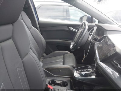 AUDI Q4 SPORTBACK E-TRON