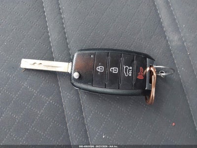2016 KIA SORENTO 11