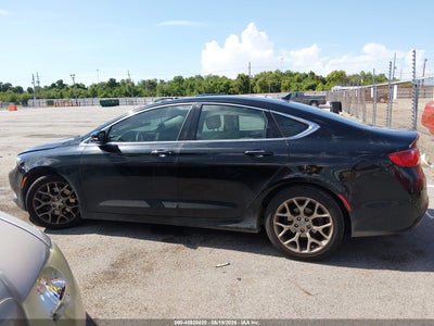 CHRYSLER 200