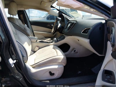 CHRYSLER 200