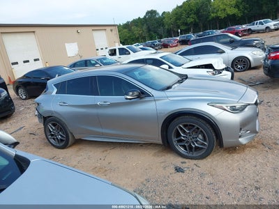 INFINITI QX30