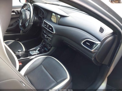 INFINITI QX30