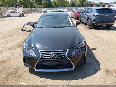 LEXUS IS 200T