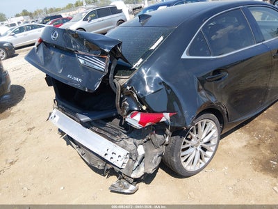 LEXUS IS 200T
