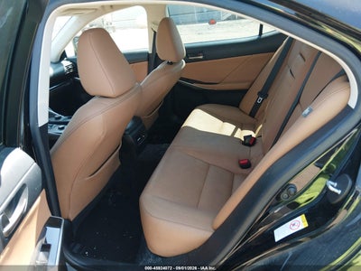 LEXUS IS 200T