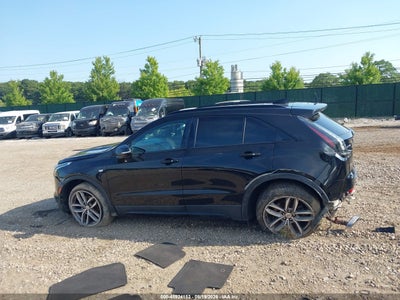 CADILLAC XT4