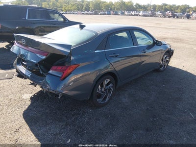 HYUNDAI ELANTRA