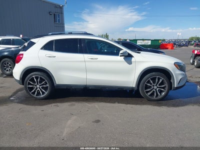 MERCEDES-BENZ GLA 250