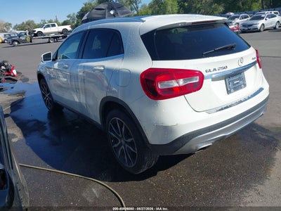 MERCEDES-BENZ GLA 250