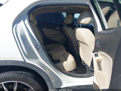MERCEDES-BENZ GLA 250