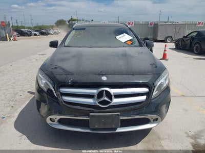 MERCEDES-BENZ GLA 250