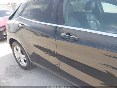 MERCEDES-BENZ GLA 250