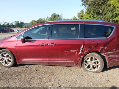CHRYSLER PACIFICA