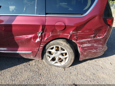CHRYSLER PACIFICA
