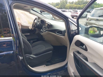 CHRYSLER PACIFICA