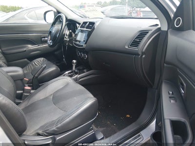 MITSUBISHI OUTLANDER SPORT