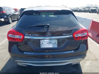 MERCEDES-BENZ GLA 250