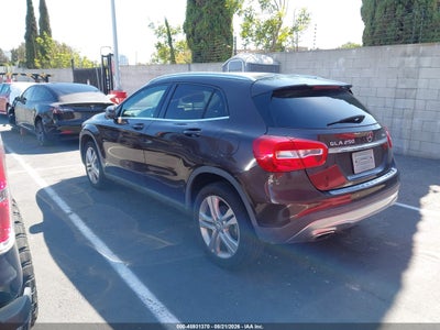 MERCEDES-BENZ GLA 250