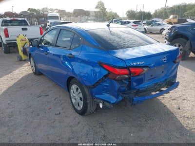 NISSAN VERSA