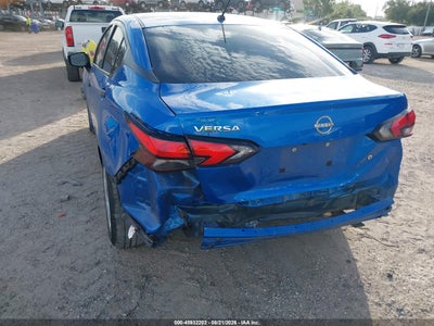NISSAN VERSA